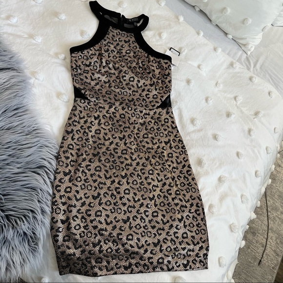 NWT GUESS
Metallic Leopard-Print Dress size 2 - Picture 4 of 6